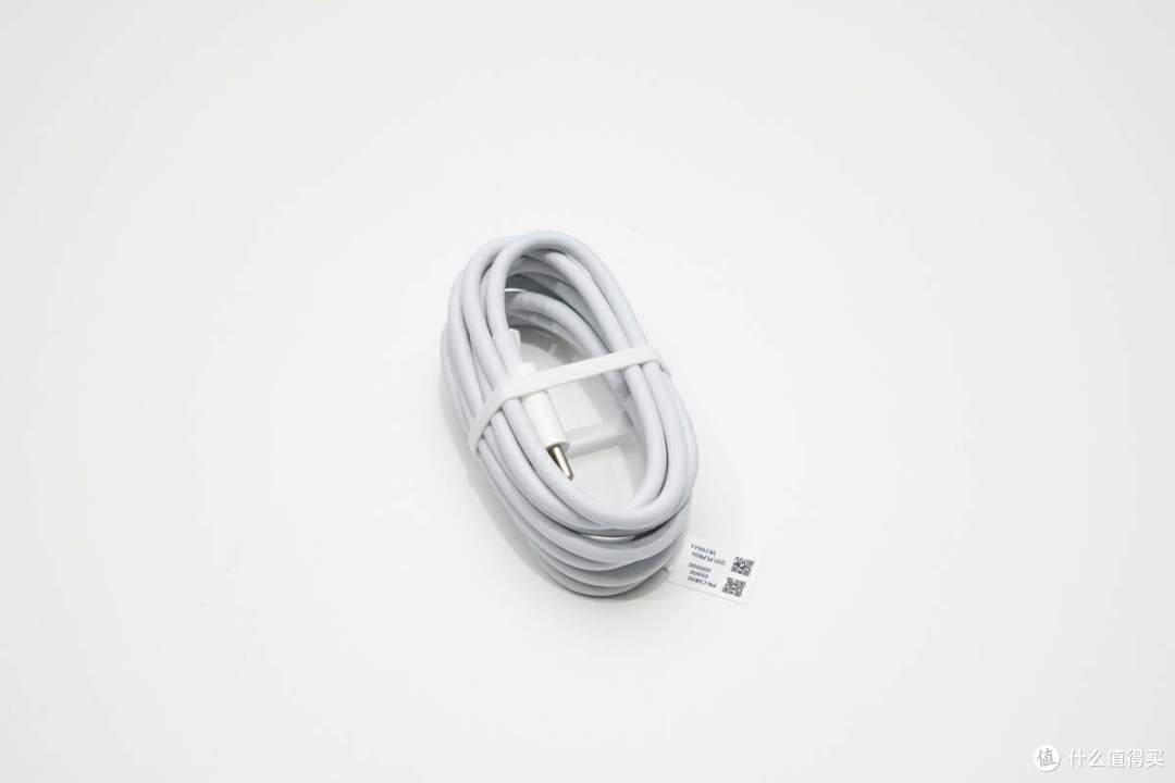 随身易带,Type-C PD 100W 输出,机械革命100W电源适配器评测