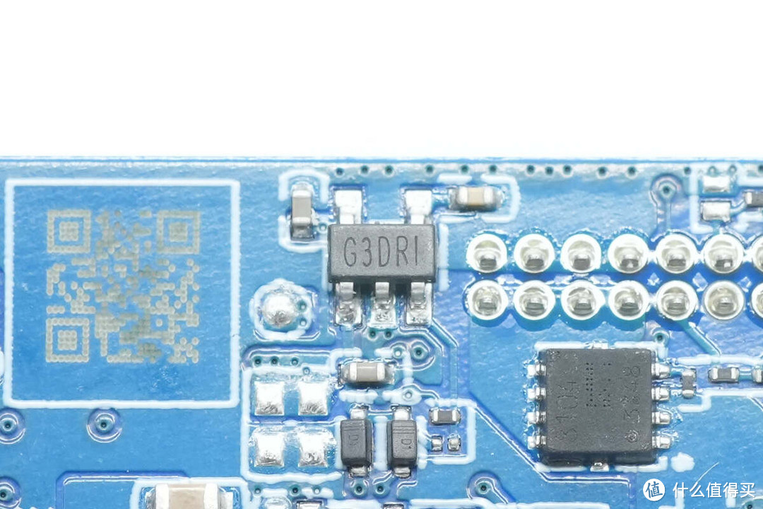 拆解报告:MI小米6000mAh 15W磁吸充电宝2 WPB0620MI