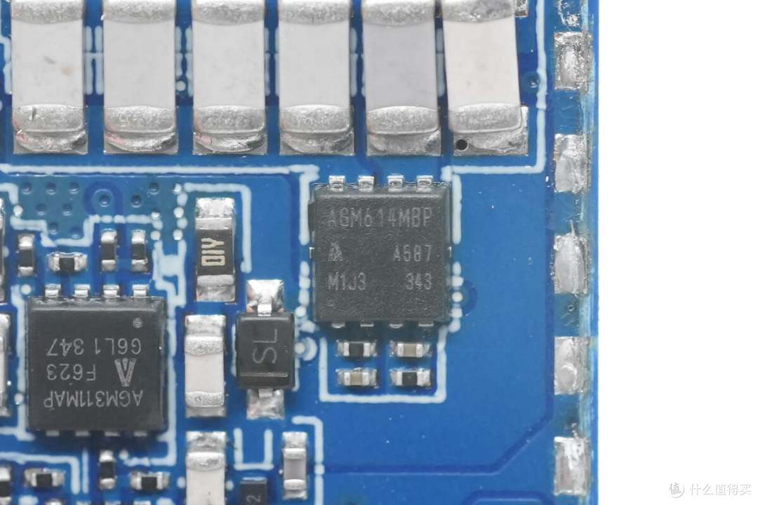 拆解报告:MI小米6000mAh 15W磁吸充电宝2 WPB0620MI