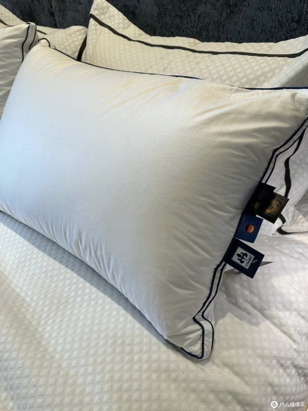舒服的羽绒枕头,舒服的睡眠,睡个好觉