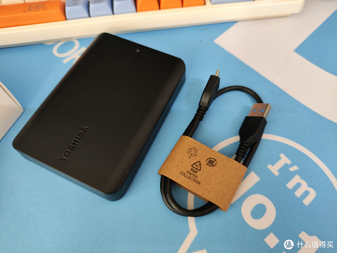 东芝 Basics (新小黑A5) 4TB移动硬盘开箱评测，体积小，容量大，速度还可以