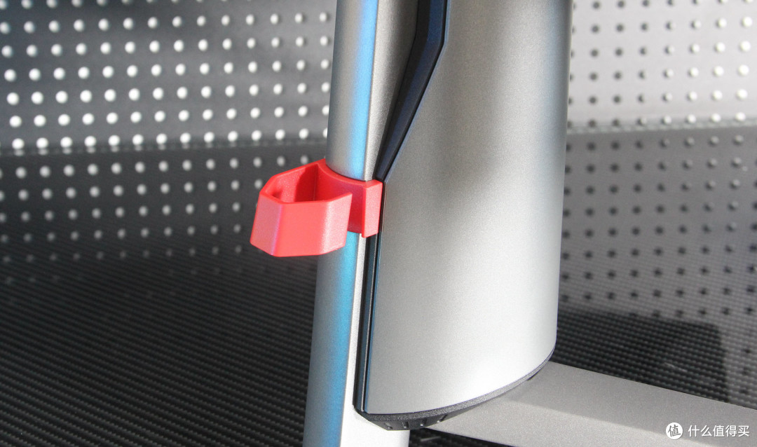微星总是把进步写在脸上，MAG 345CQR 1000R 180Hz打造传奇海湾屏