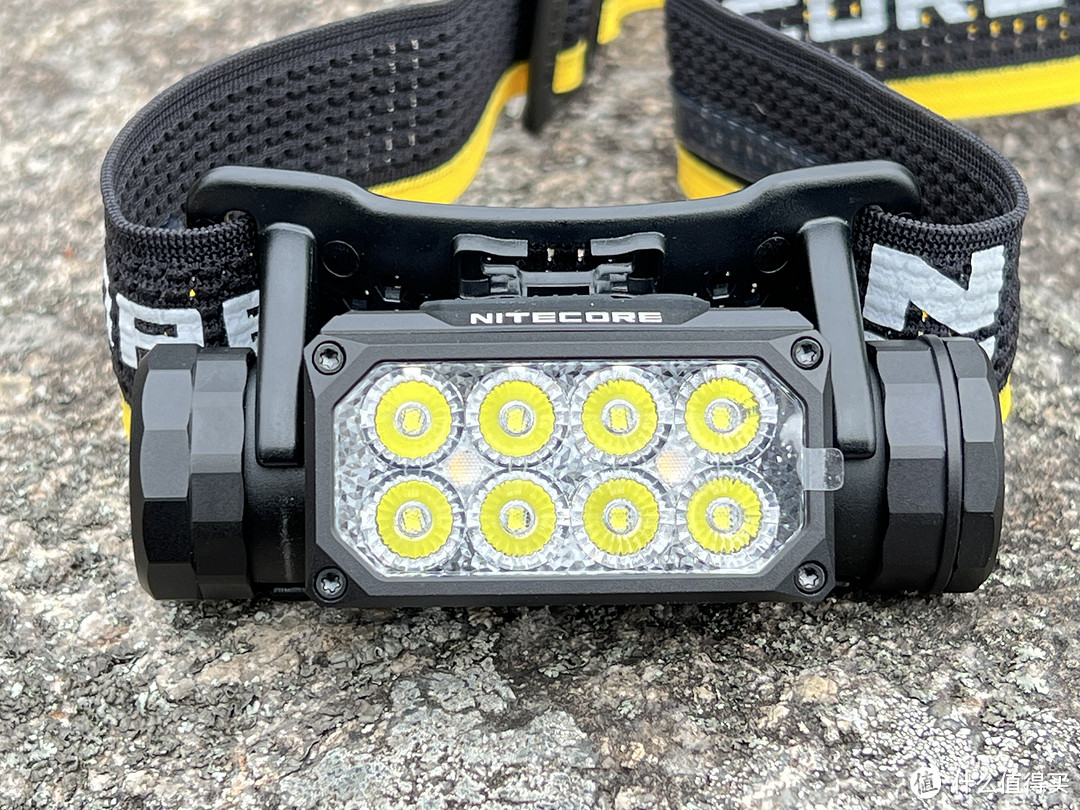 NITECORE HC65 UHE三光源金属高亮户外救援头灯体验测评