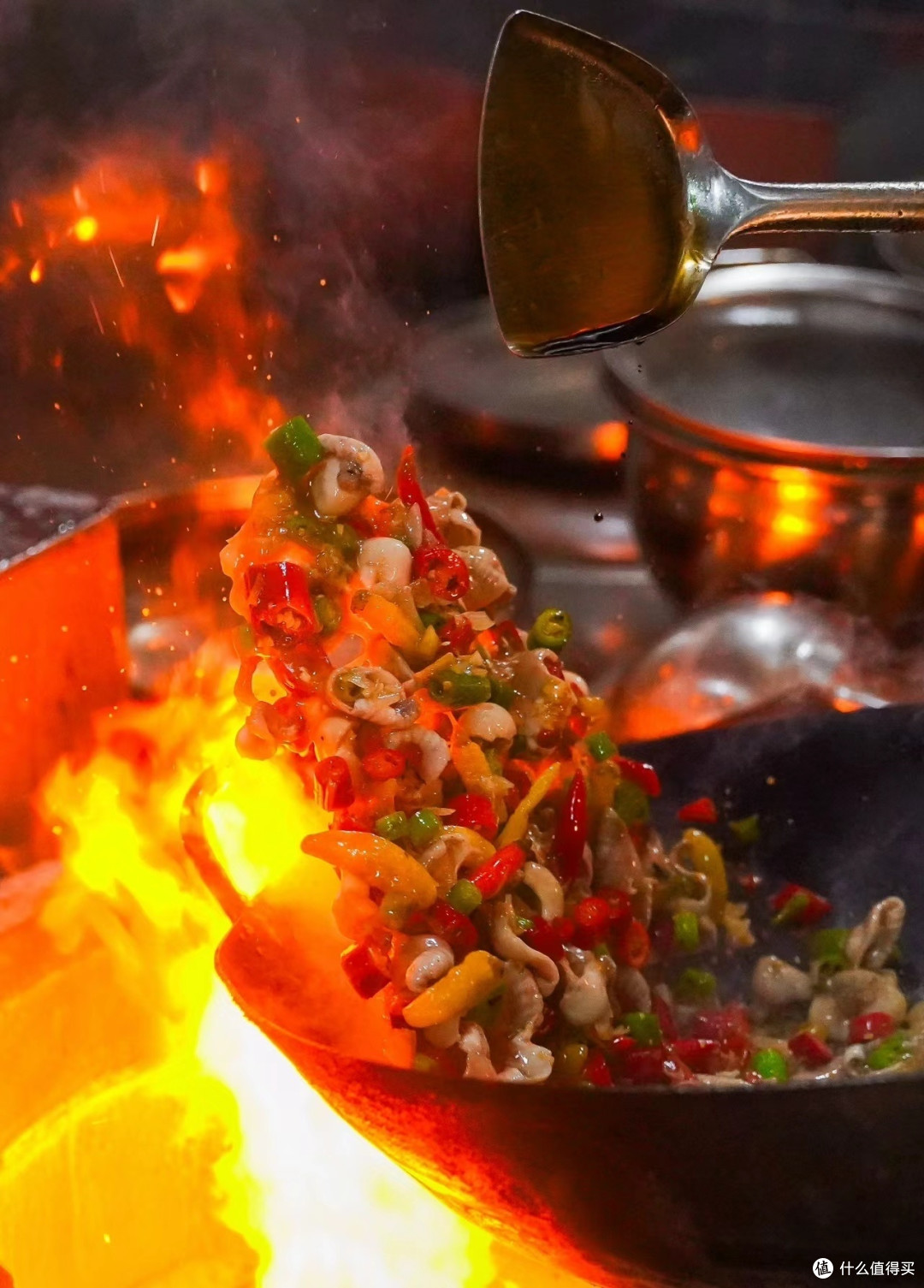 有没有颜值出众、功能强大的抽油烟机推荐？