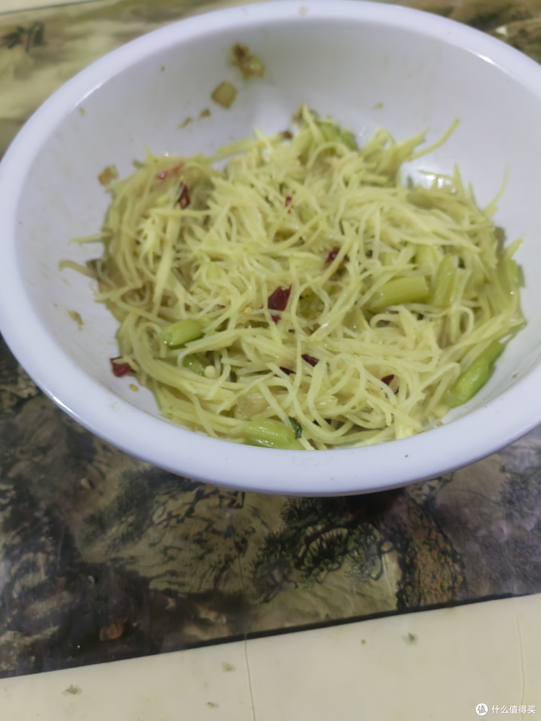 《时光的味道：这个季节的油菜与土豆丝的故事》