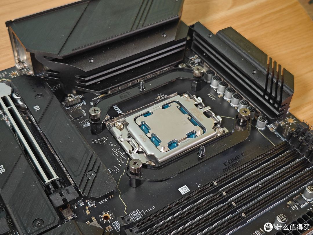 电脑折腾第5季篇一干掉独显走向无卡时代amd8700g微星b650m迫击炮实干