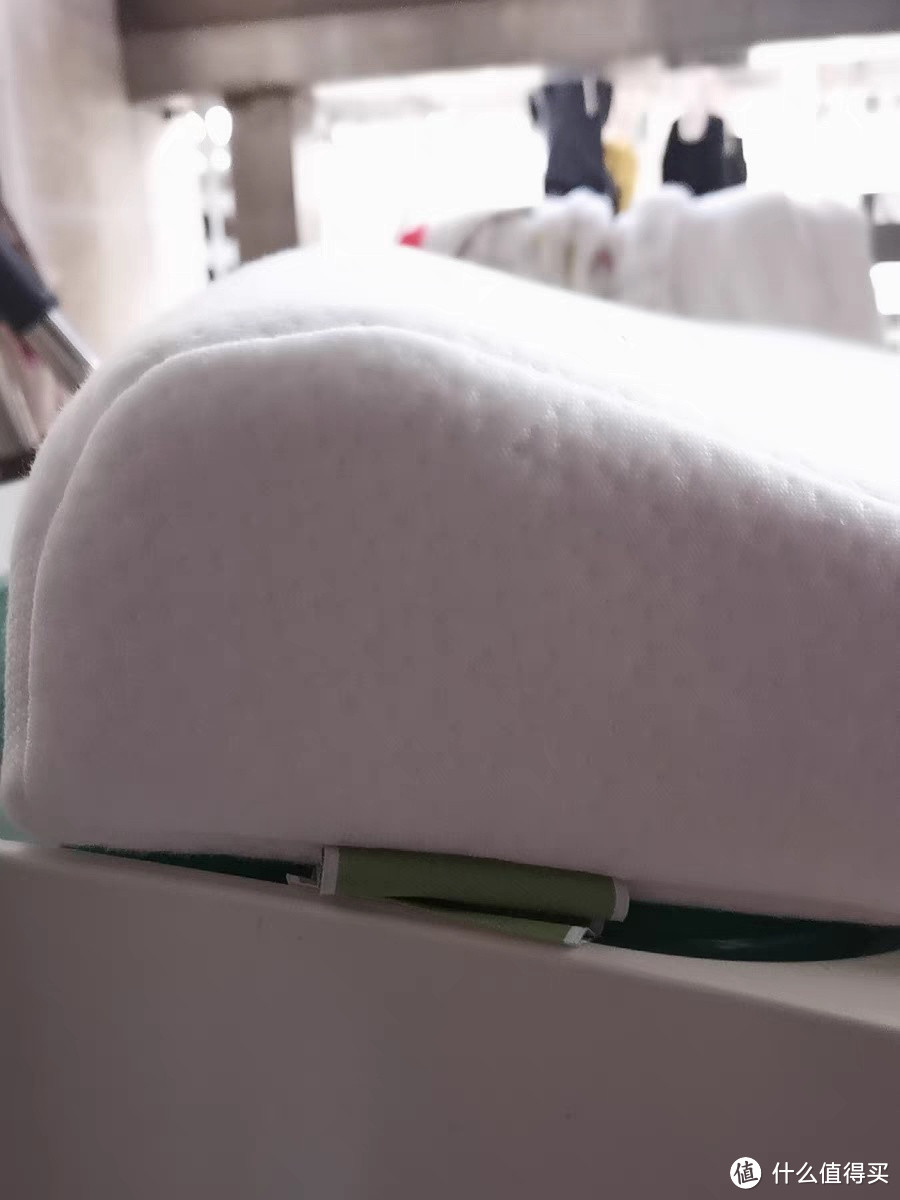 乳胶枕头是一种舒适的床上用品