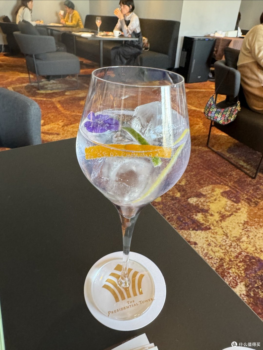 无酒精的  the  presidential gin&tonic