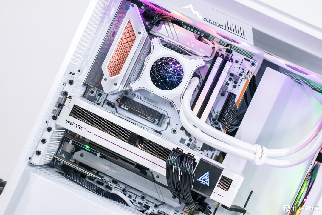 朗科绝影NV7000-t 2TB固态硬盘评测:PCIe4.0满速读取,高性能低温度