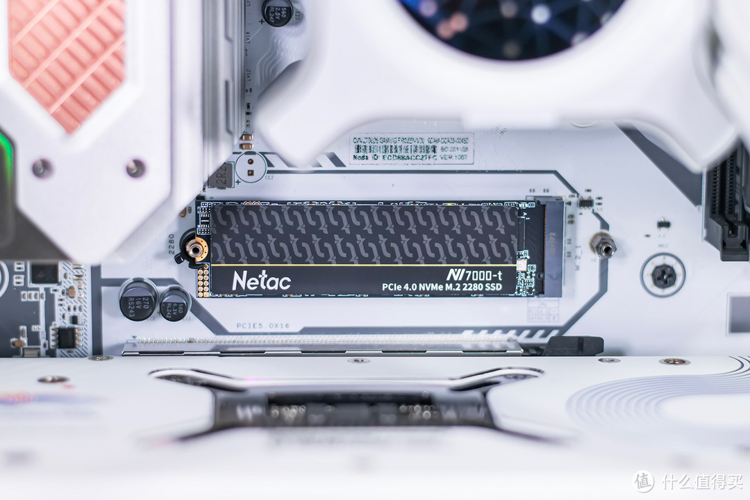朗科绝影NV7000-t 2TB固态硬盘评测:PCIe4.0满速读取,高性能低温度