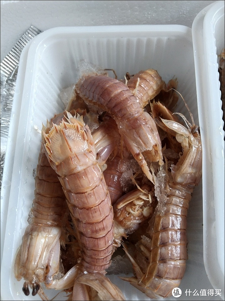 午间美味：亲手烹饪的皮皮虾