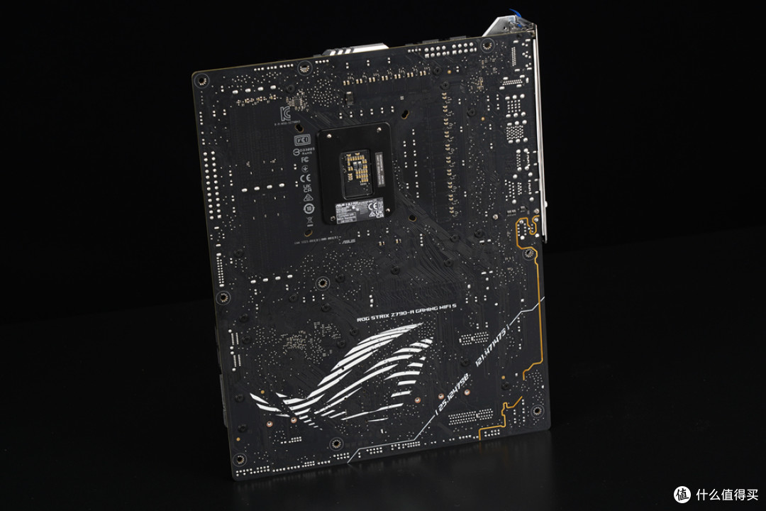 华硕TUF 4070TI+ROG Z790吹雪S+联力 VISION机箱搭建全视海景房主机