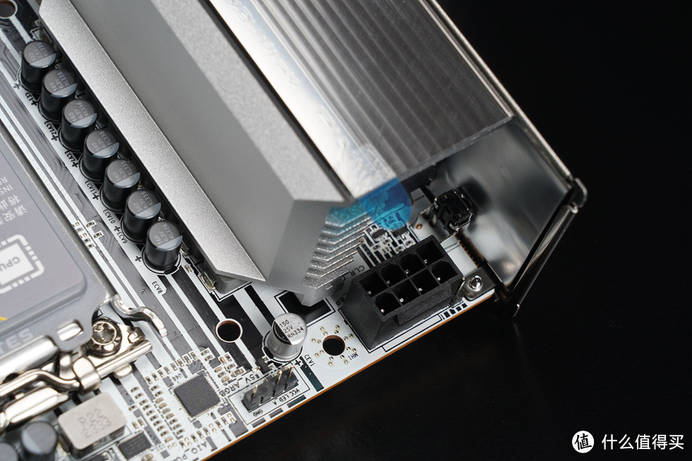机械大师 iF13+七彩虹B760I+华硕TUF 4070TI打造的移动小钢炮!