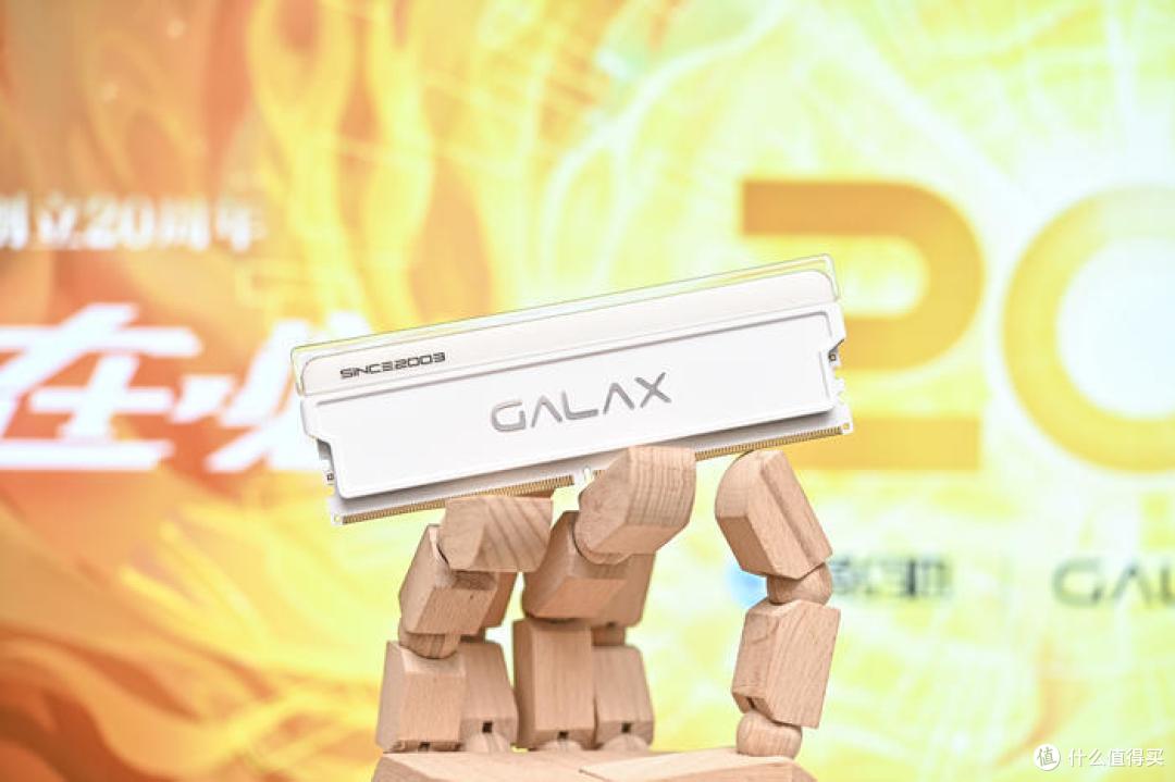 颜值与性能并存——影驰 Galaxy 星曜 20 周年纪念版 D5 7200 48GB 套装开箱简测