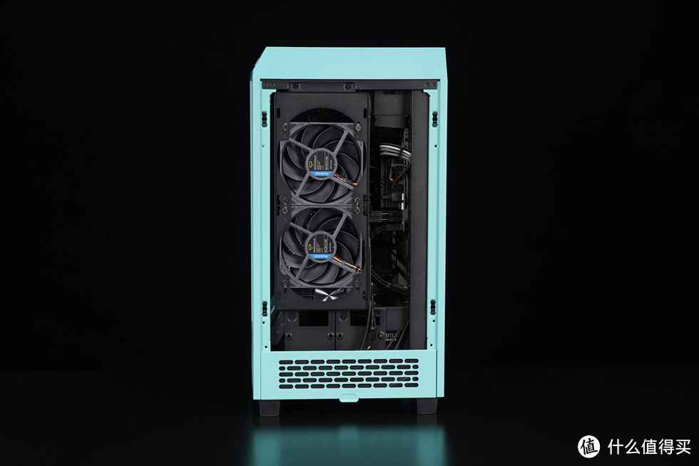 超大杯 ITX 主机——Tt Tower 200+ROG B760I+ASUS 4070 ATS 装机分享！