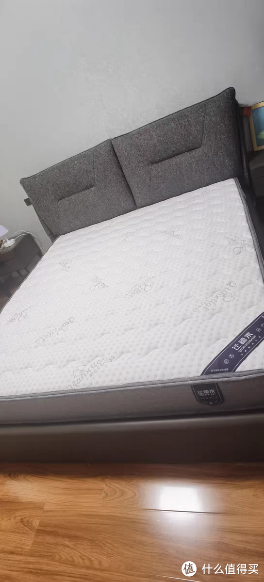 软硬度适中的棕榈床垫，改善睡眠最好的床垫