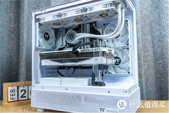 散热表现非常优秀，灯效酷炫略感梦幻，Thermaltake（Tt）钢影透S海景房机箱 评测