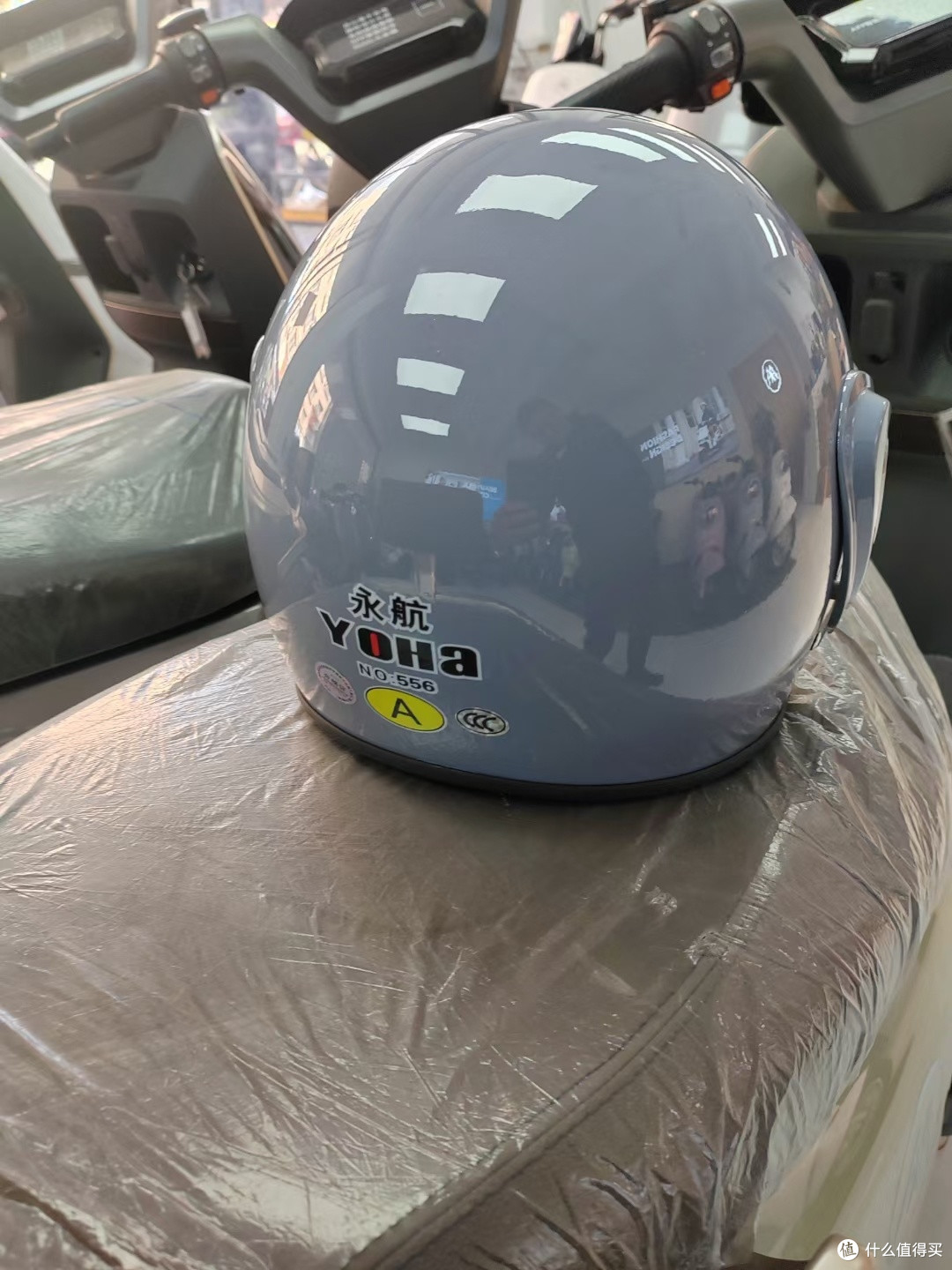 城市通勤新选择电动摩托车环保又便捷