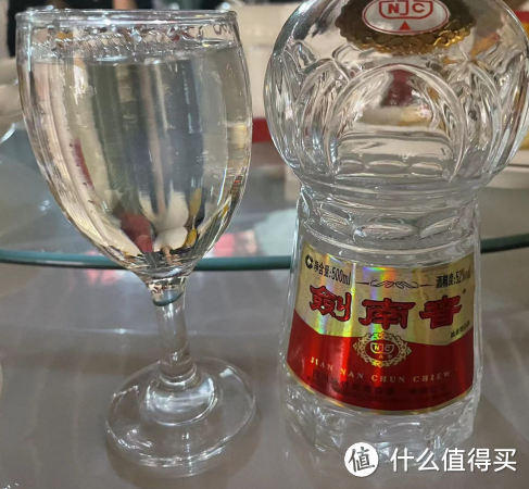 白酒行业库存总量超2000亿，今年还能囤酒吗？今年应该怎么买酒？哪些酒品具备购买价值？