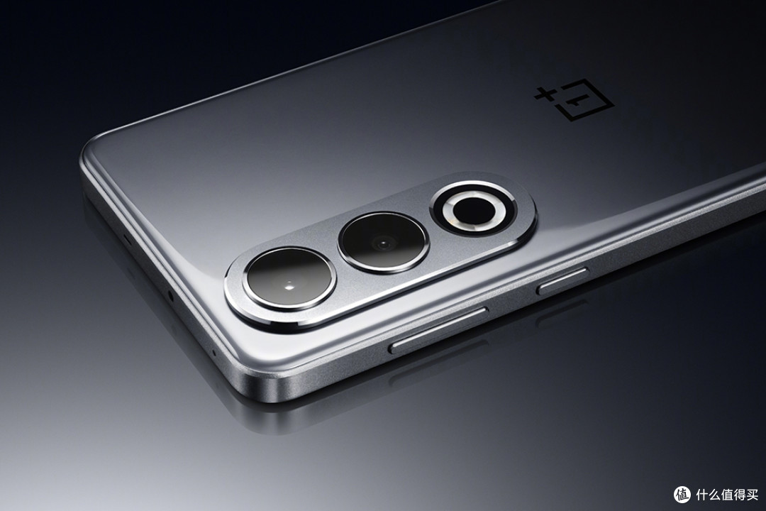 oppo用力太猛5500mah100w骁龙8sgen3跑分147万却定价亲民