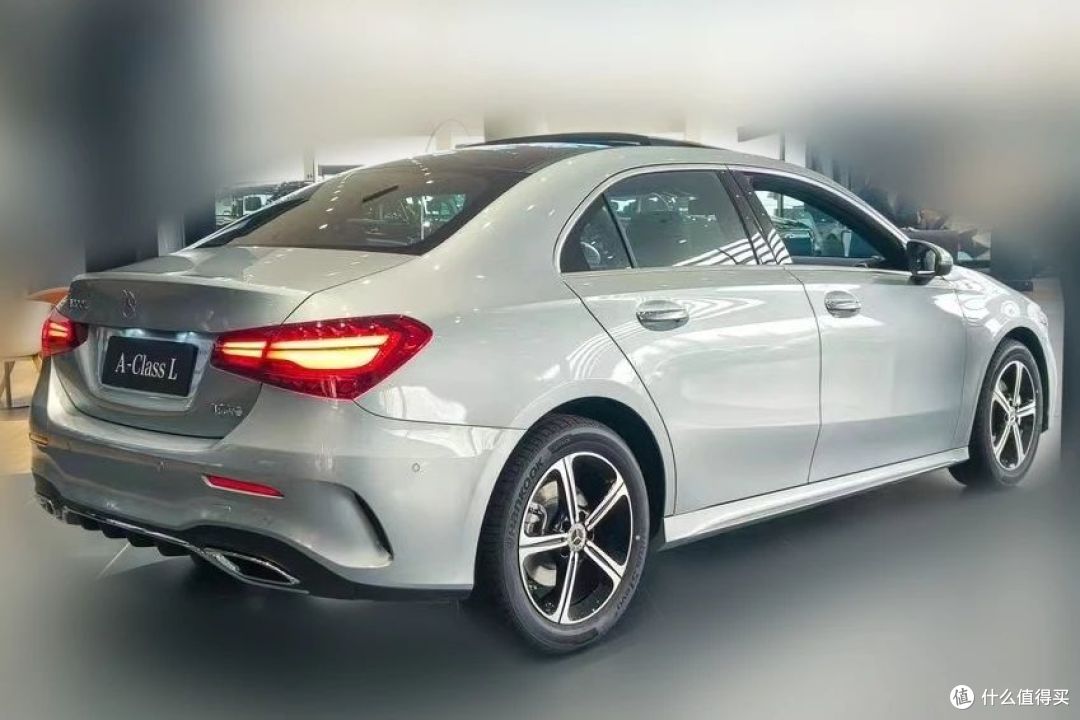 奔驰a级客户全部都是女士唯有颜值才是正义