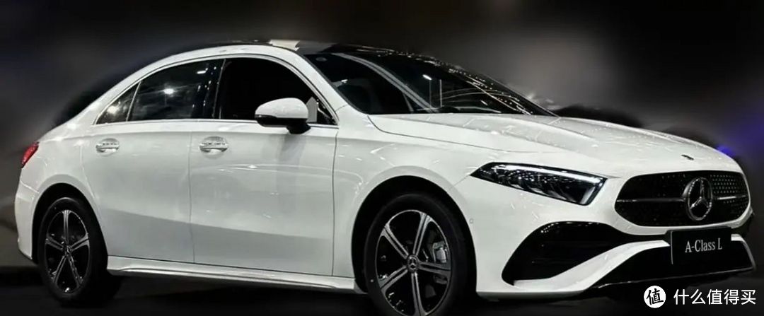 奔驰a级客户全部都是女士唯有颜值才是正义
