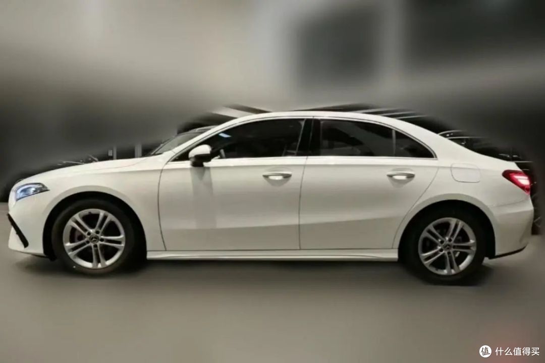 奔驰a级客户全部都是女士唯有颜值才是正义