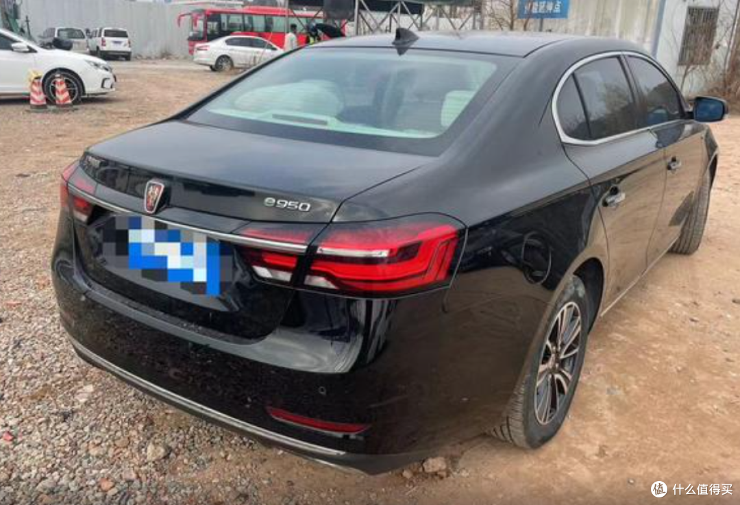 才8年二手车价格打1折荣威e950当年的豪华混动