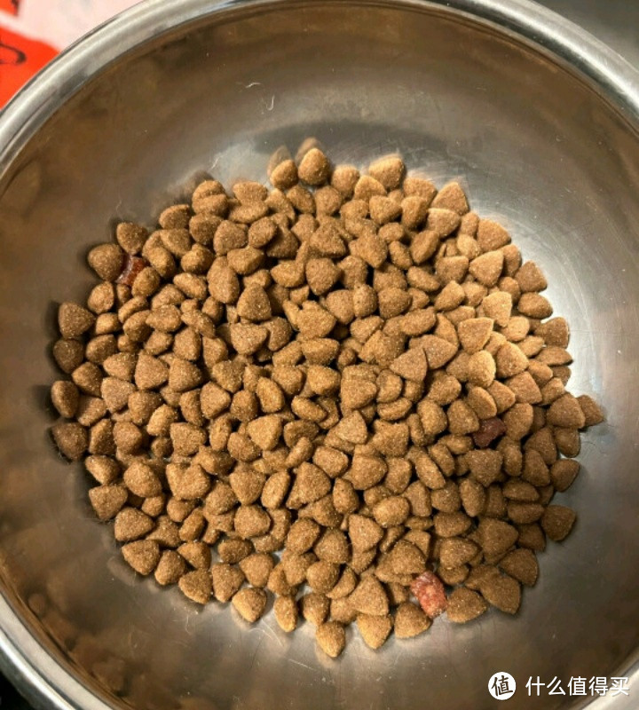 宠物界的美食盛宴！牛肉双拼犬粮让狗狗欲罢不能！