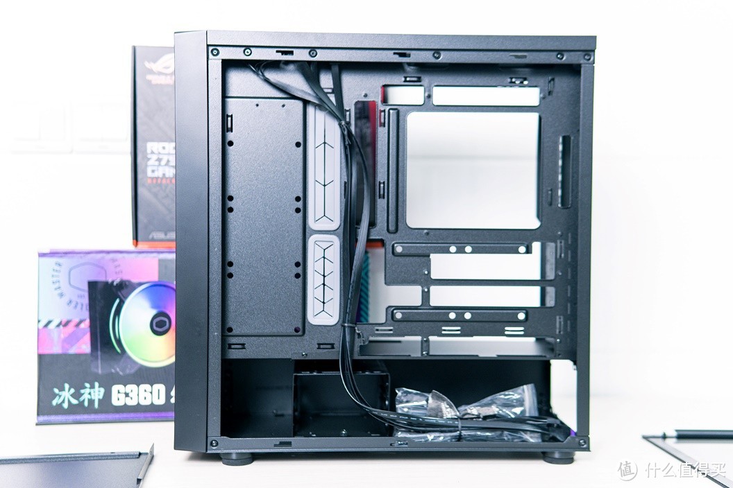 兼容性极强，酷冷至尊MasterBox 600装机