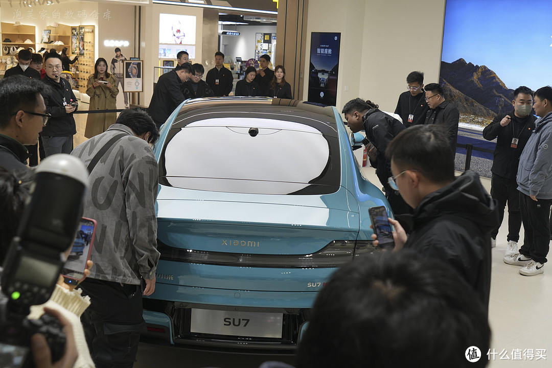 小米SU7静态体验 现场好评不断 实车真的好看 虽然我没坐过911