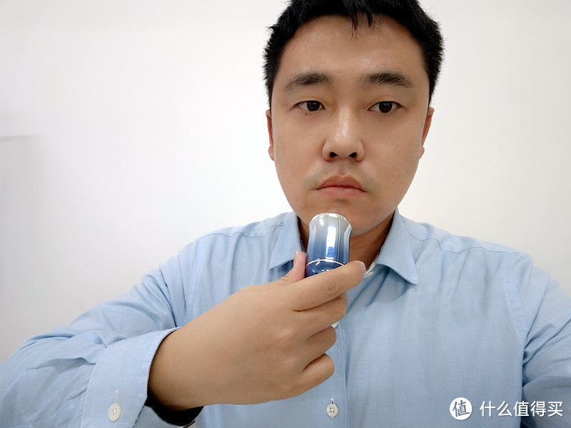 DOCO推出新品小钢炮剃须刀，便携可水洗，男士理容必备