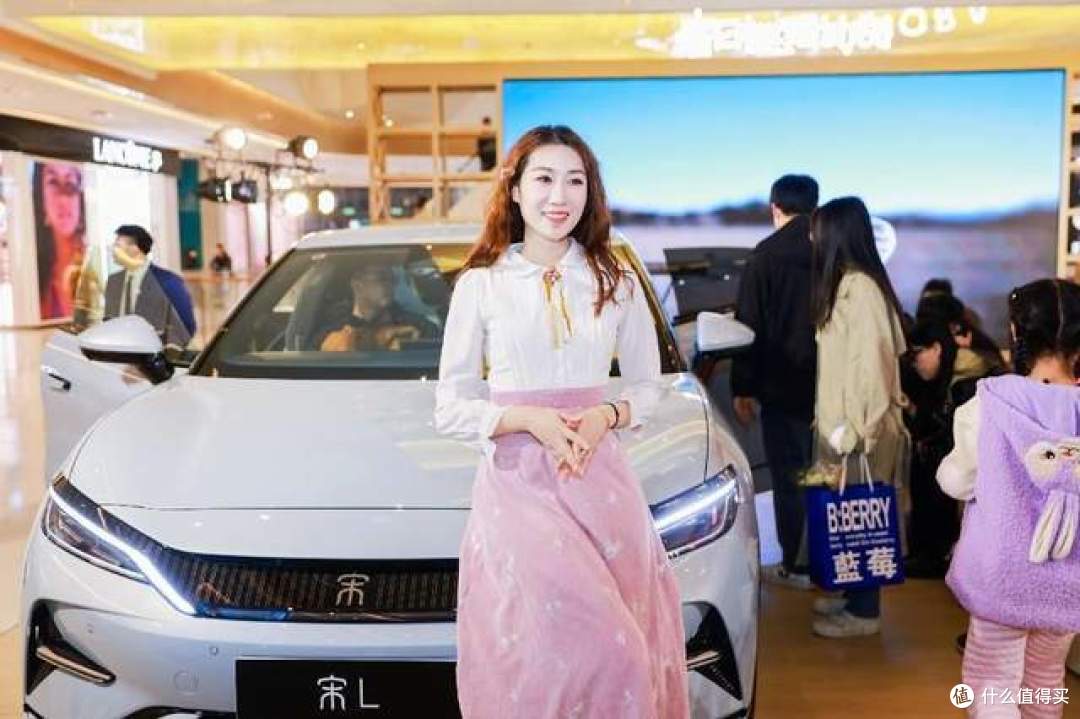 颜值即正义,打卡比亚迪宋L“春日巡猎计划”天津站