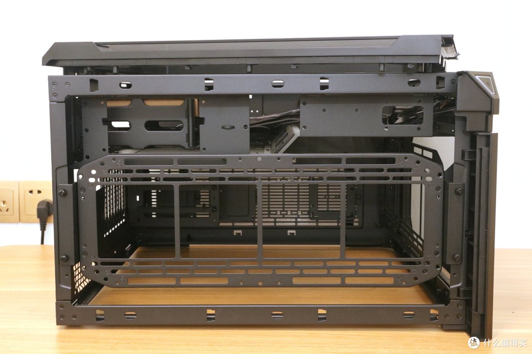 硬件diy篇四十二高颜值且特能装tt钢影巫妖tg机箱装机体验来了