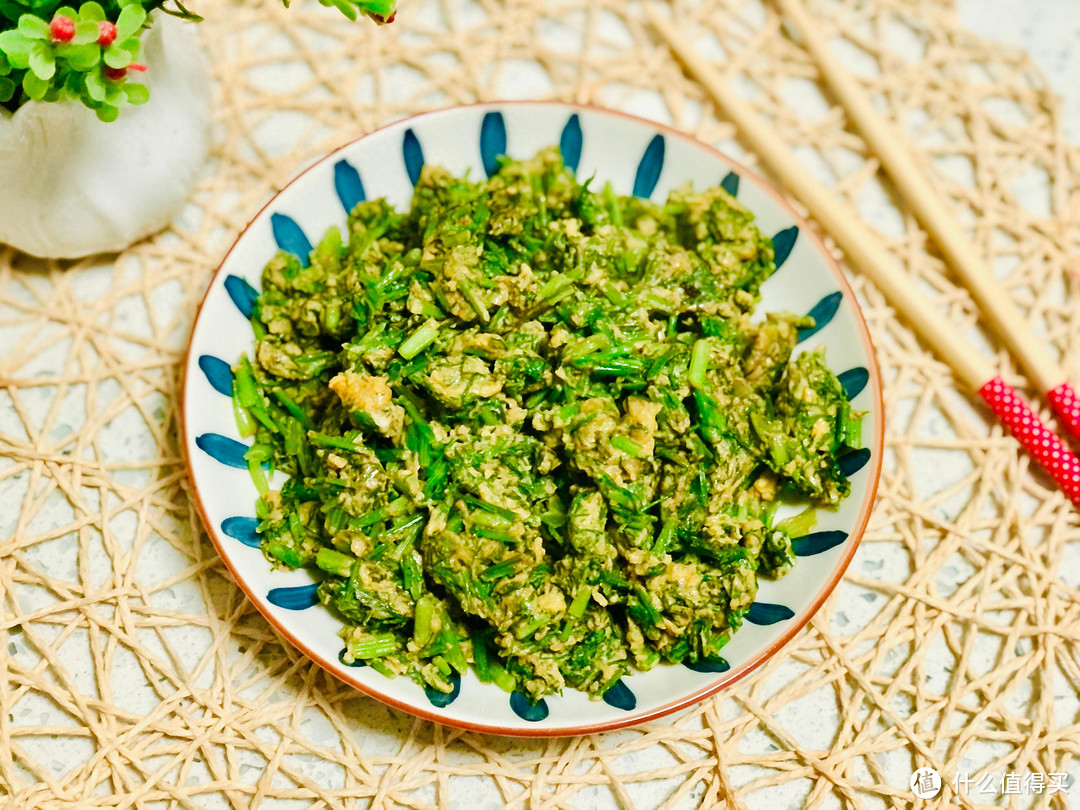 春天这菜浑身都是宝,遇到我从不还价,清香脆嫩营养丰富,炒鸡蛋特别香,不懂吃太可惜!