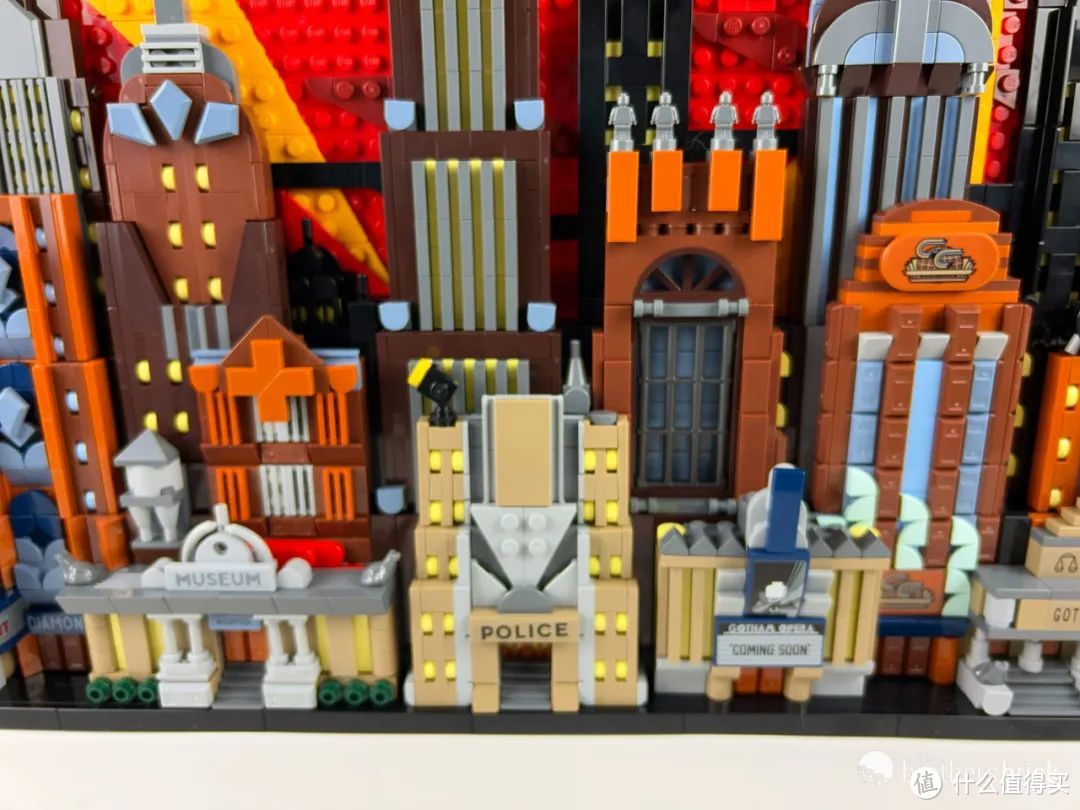 超酷的展示模型!乐高蝙蝠侠76271蝙蝠侠:动画版哥谭市开箱评测