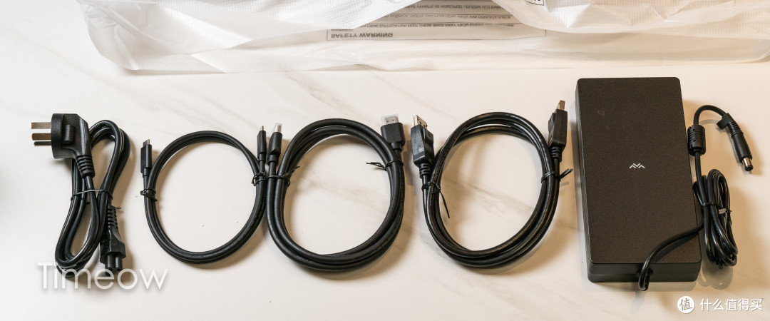 分区背光miniLED+4K HDR高刷 打游戏就该用这样的显示器!雷鸟U8使用感受分享