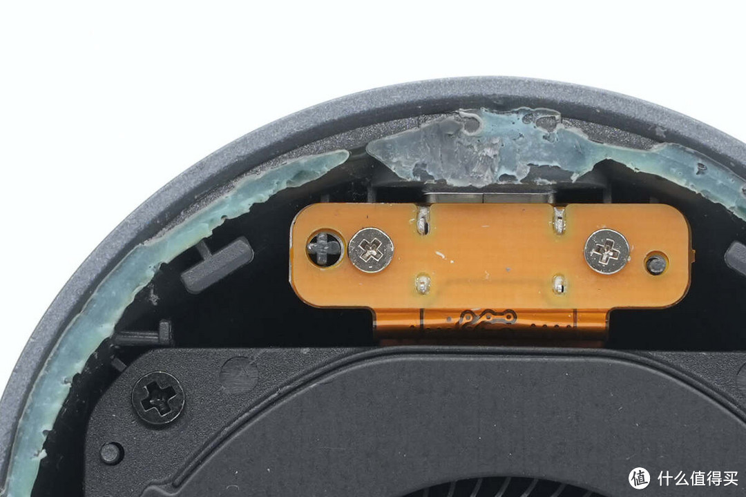 拆解报告:HUAWEI华为80W超级快充立式无线充电器W081