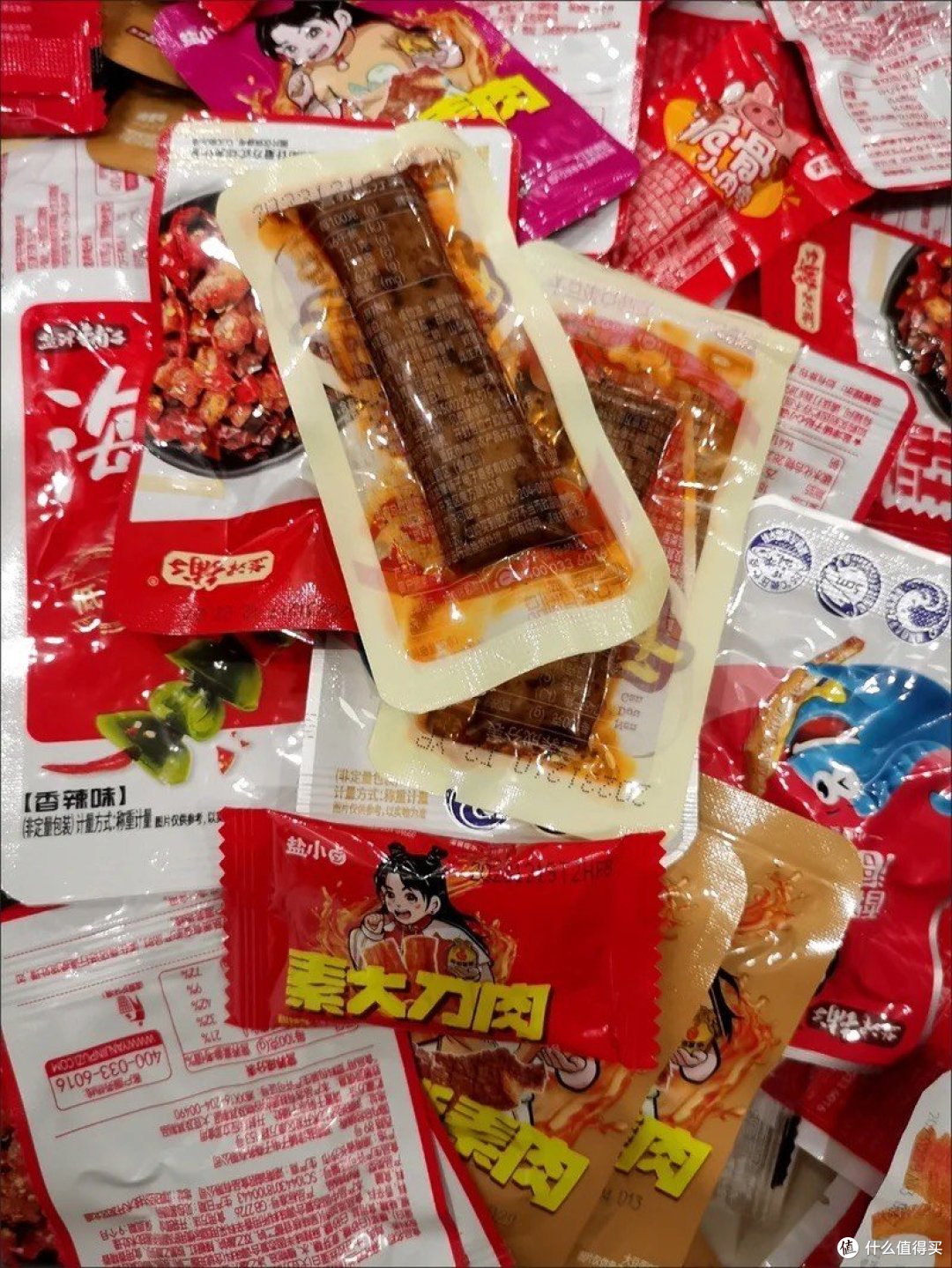 盐津铺子 约108包零食大礼包整箱网红卤味休闲零食送女友儿童年货礼盒送礼