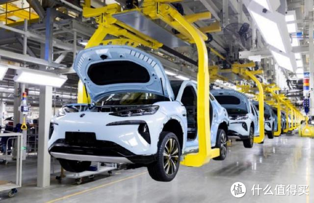 中国速度再次刷新世界纪录，比亚迪成为全球首家达成第700万辆新能源汽车下线的汽车品牌