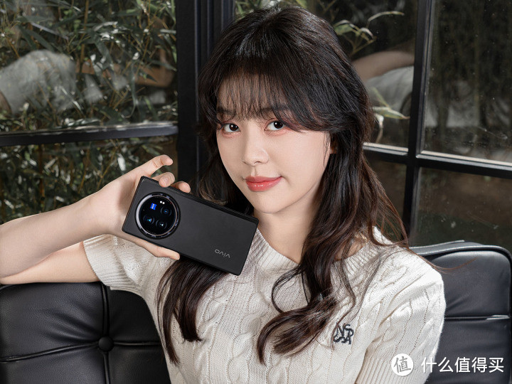 vivo X Fold3系列评测:轻量级设计 重量级性能
