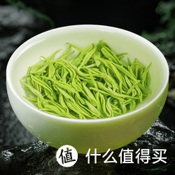 品一杯绿茶，赏几段春光。