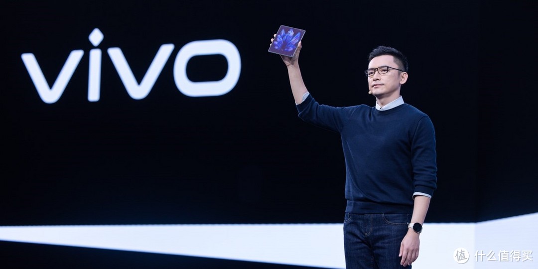 最强8sgen3大折叠!比直板手机还轻薄的vivo X Fold3正式发布价格喜人配置极强