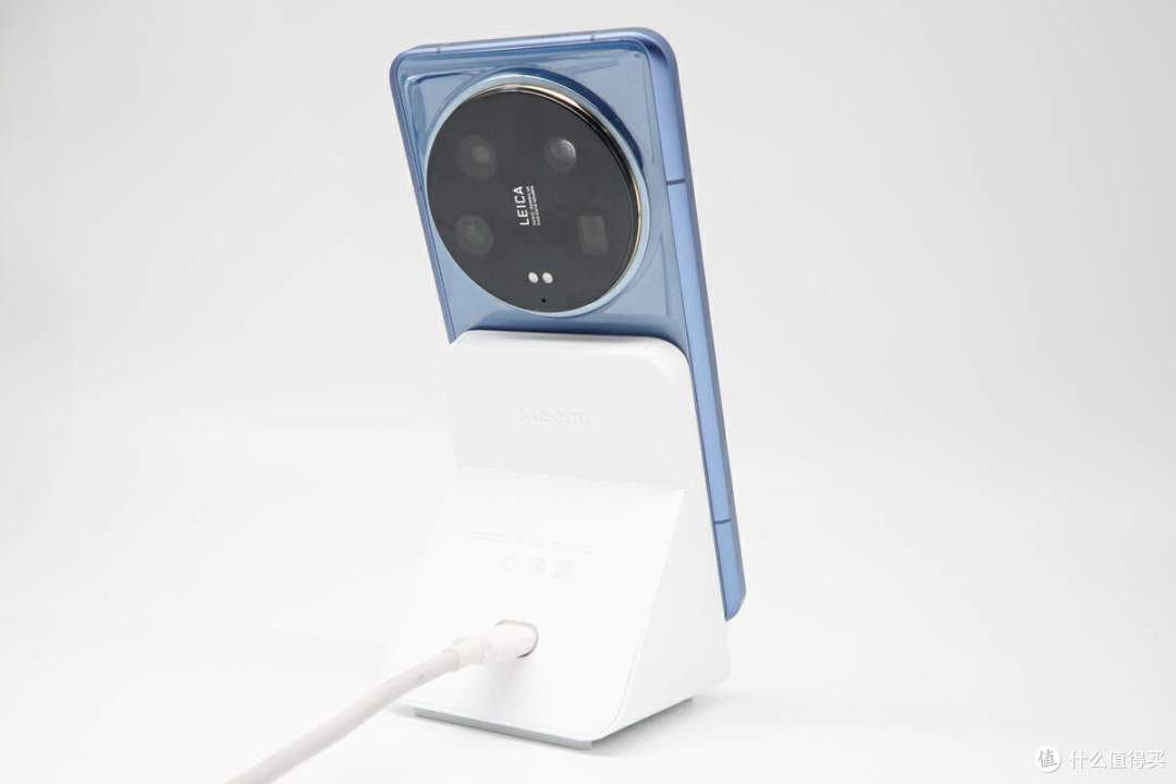 评测小米 80w 升降式风冷无线充:27分钟补电50%,1小时左右充满_充电器