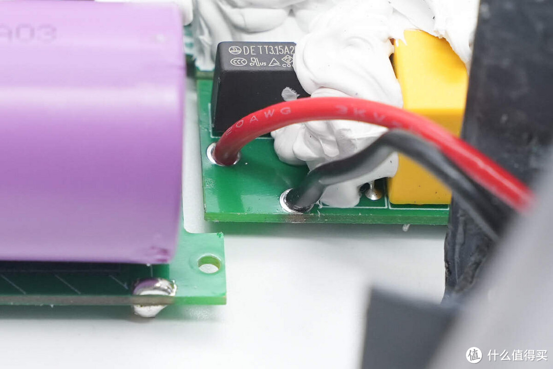 拆解报告:ROMOSS罗马仕10000mAh 67W超级快充移动电源PCP10-221