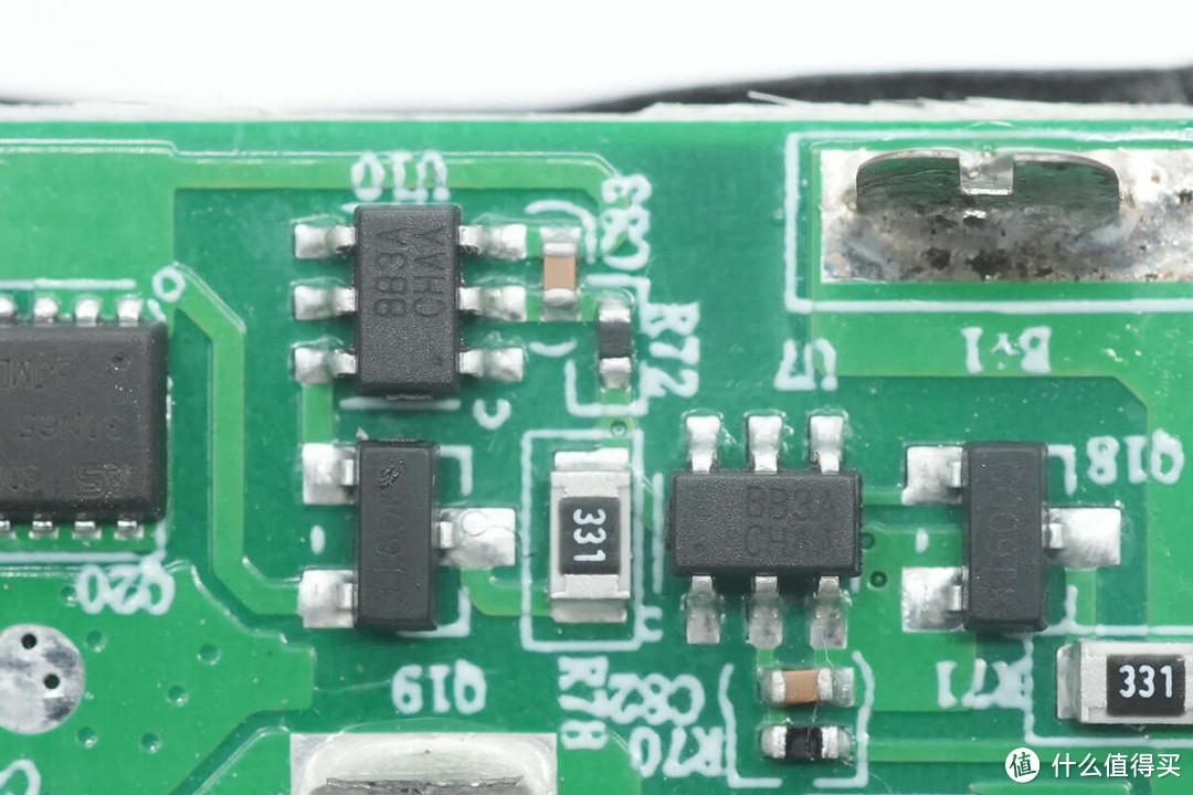 拆解报告:ROMOSS罗马仕10000mAh 67W超级快充移动电源PCP10-221