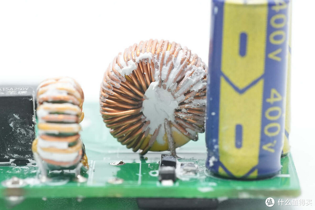拆解报告:ROMOSS罗马仕10000mAh 67W超级快充移动电源PCP10-221