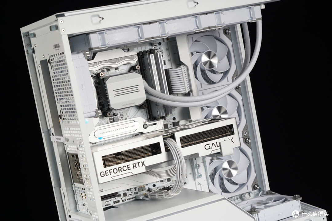 七彩虹 Z790 D5 FLOW V20+追风者NV5+影驰 4070TI打造的白色海景房主机