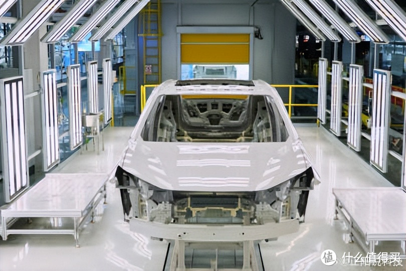 比亚迪第700万辆新能源车汽车成功下线，彰显中国制造业发展速度