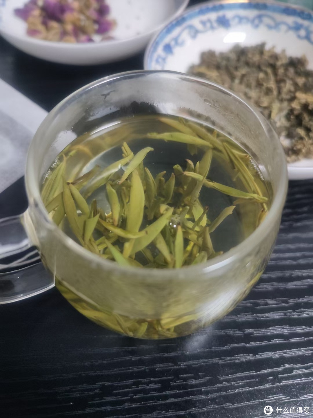 一杯春茶为春天加酚，高原绿茶